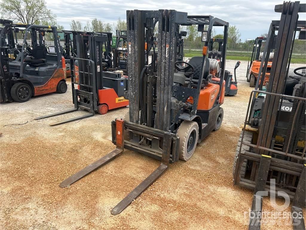 Doosan G25G Дизельные погрузчики