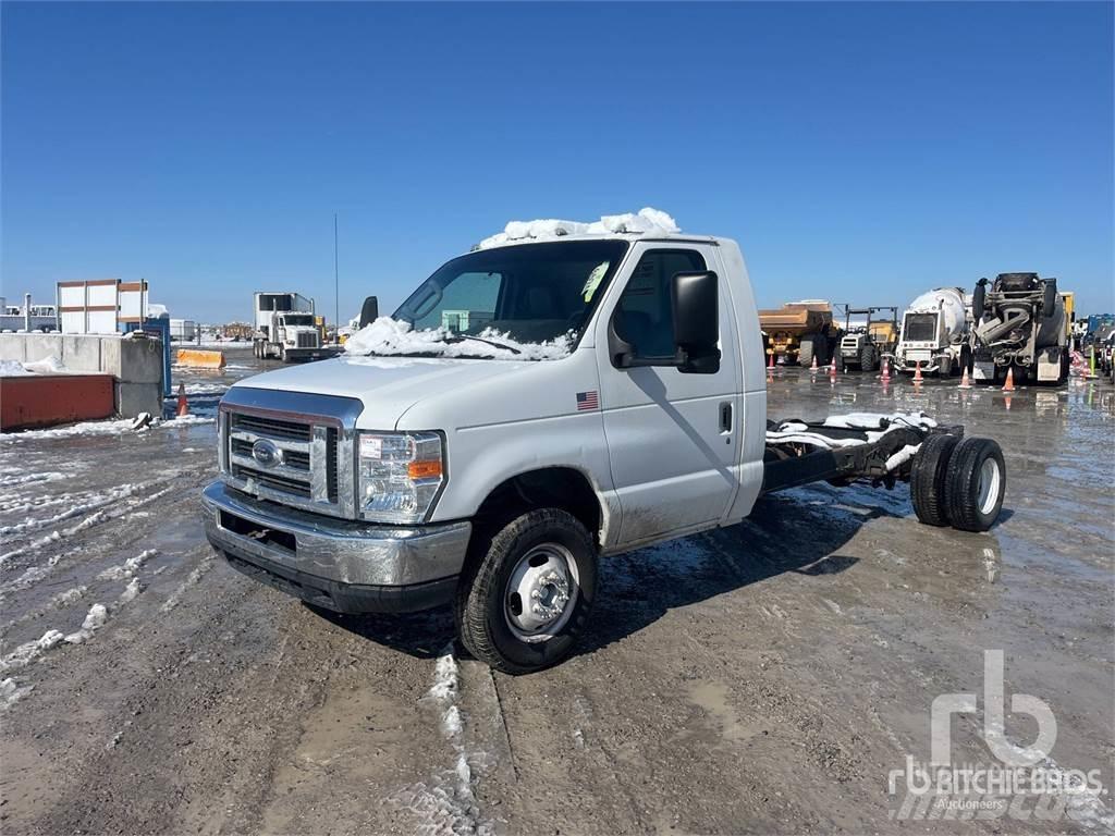 Ford E450 Шасси с кабиной