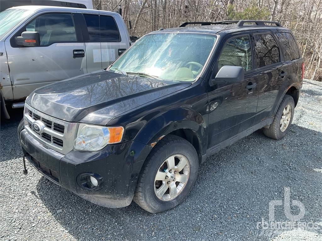 Ford ESCAPE Бортовые фургоны