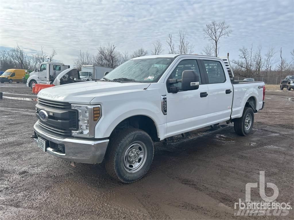 Ford F-250 Бортовые фургоны