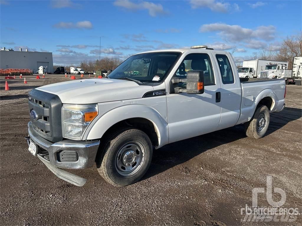 Ford F-250 Бортовые фургоны