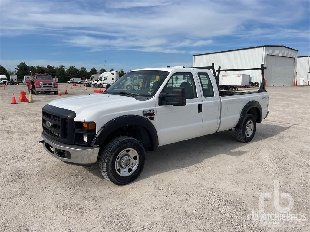 Ford F-250 Бортовые фургоны