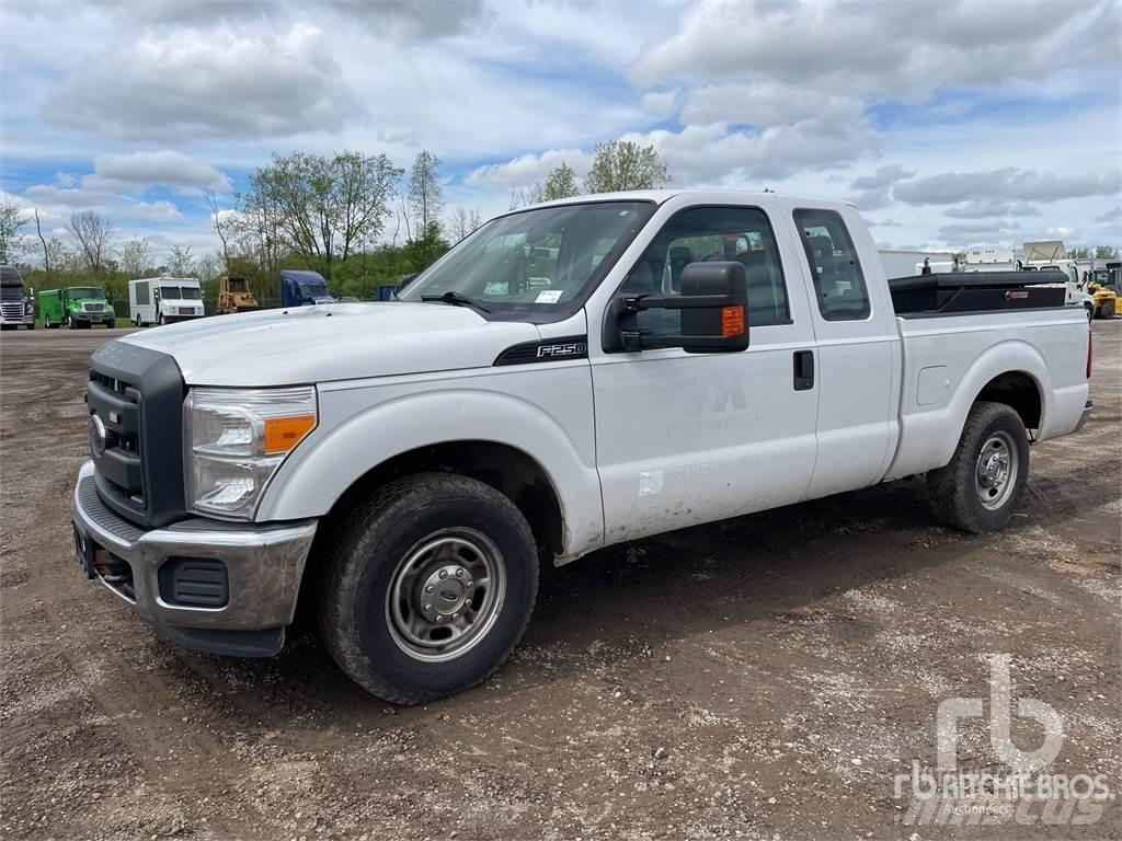 Ford F-250 Бортовые фургоны