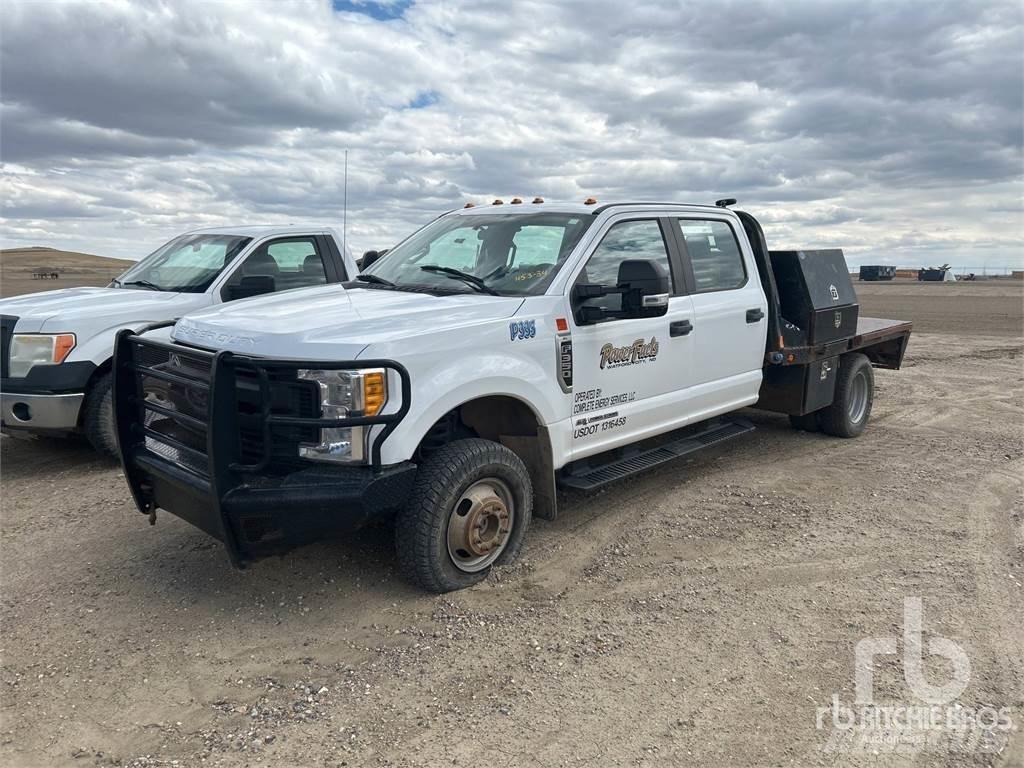 Ford F-350 Грузовики-платформы/боковая разгрузка