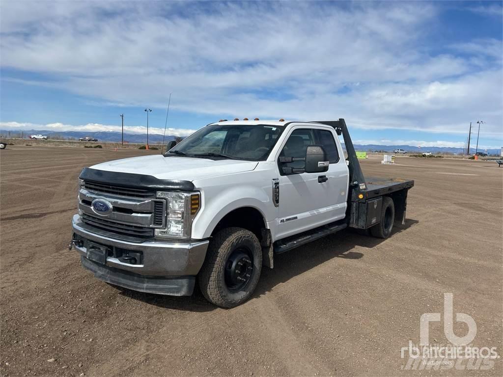 Ford F-350 Грузовики-платформы/боковая разгрузка