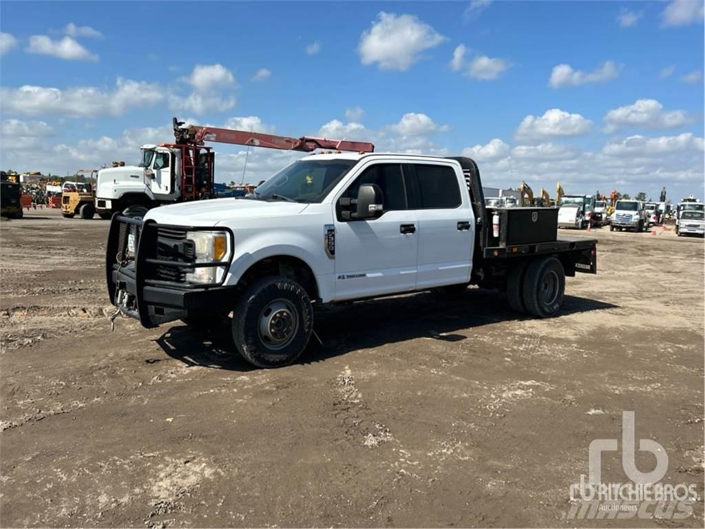 Ford F-350 Грузовики-платформы/боковая разгрузка