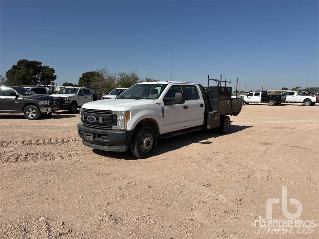 Ford F-350 Грузовики-платформы/боковая разгрузка
