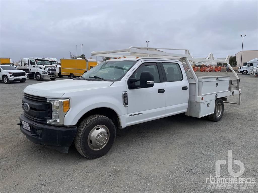 Ford F-350 Грузовики-платформы/боковая разгрузка