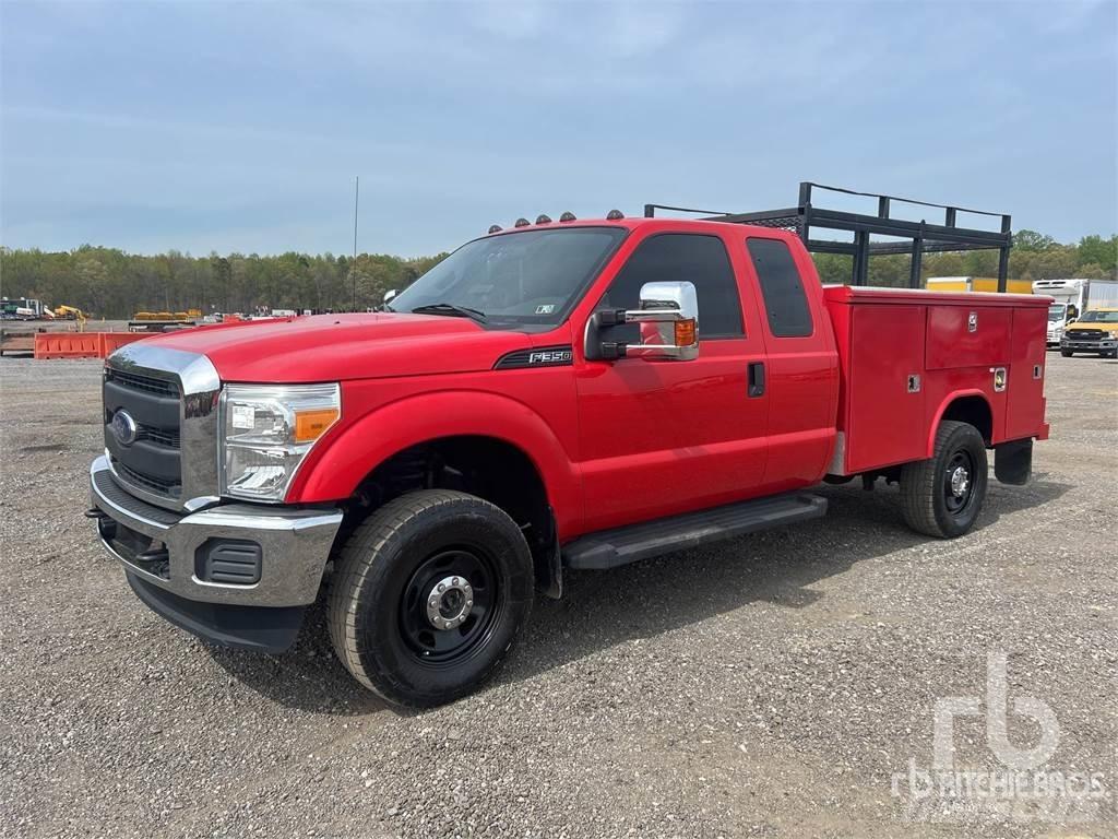 Ford F-350 Комбинированные дорожные машины