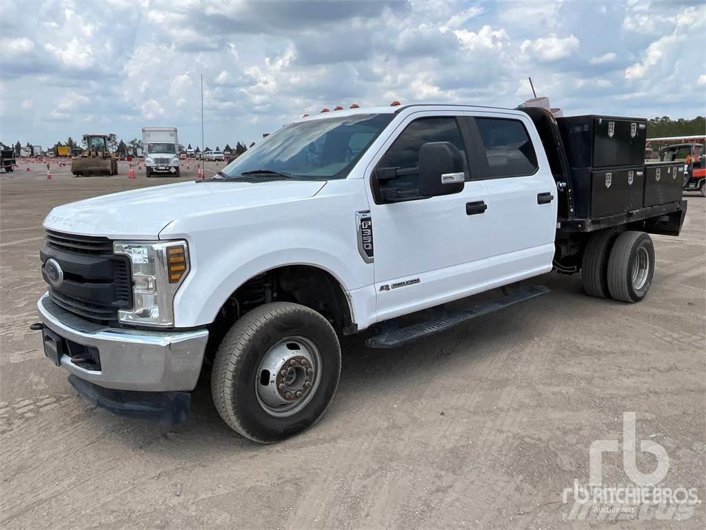 Ford F-350 Грузовики-платформы/боковая разгрузка