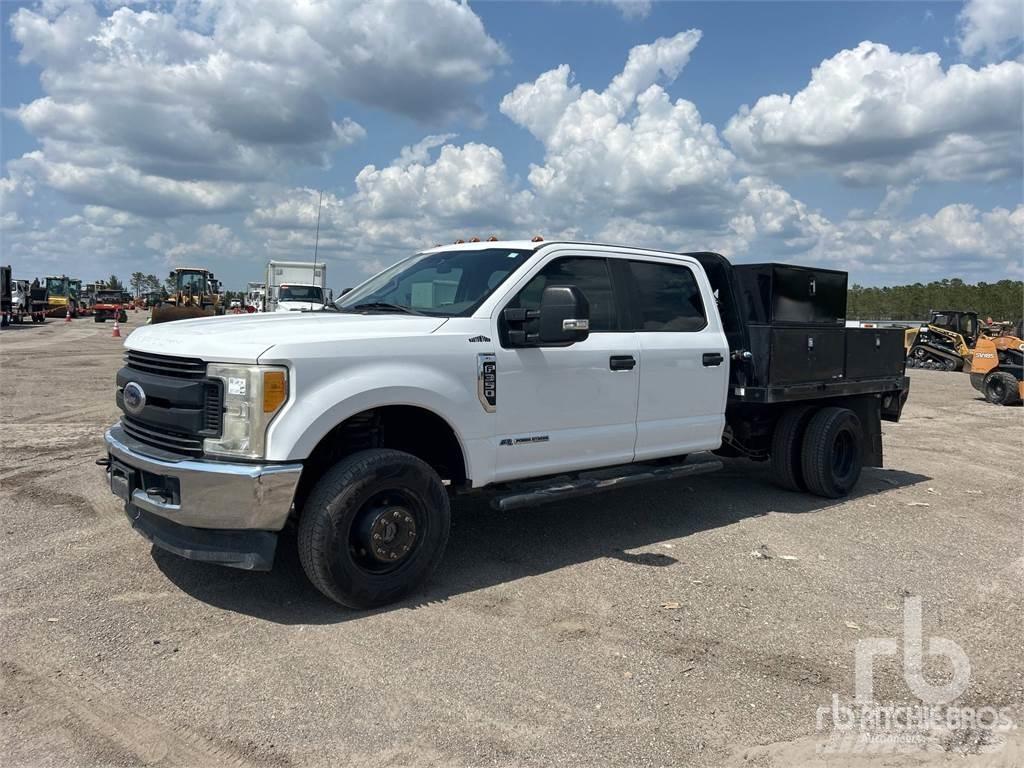 Ford F-350 Грузовики-платформы/боковая разгрузка
