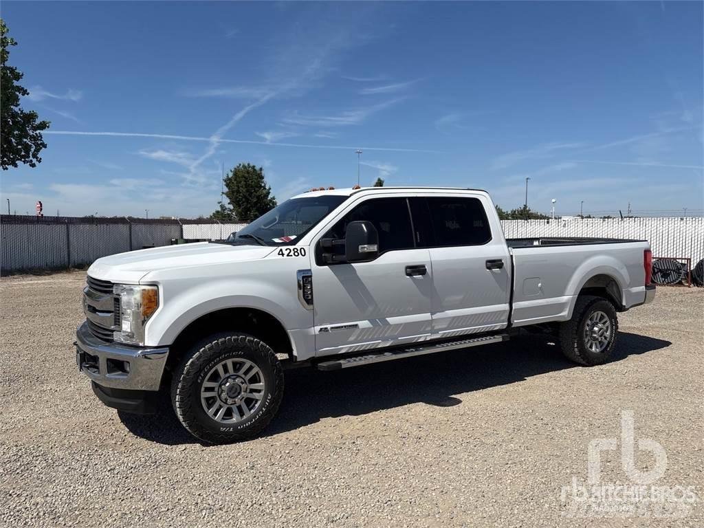 Ford F-350 Бортовые фургоны