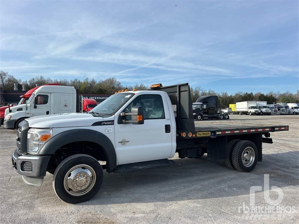 Ford F-550 Грузовики-платформы/боковая разгрузка