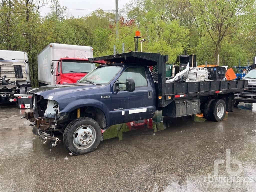 Ford F-550 Грузовики-платформы/боковая разгрузка
