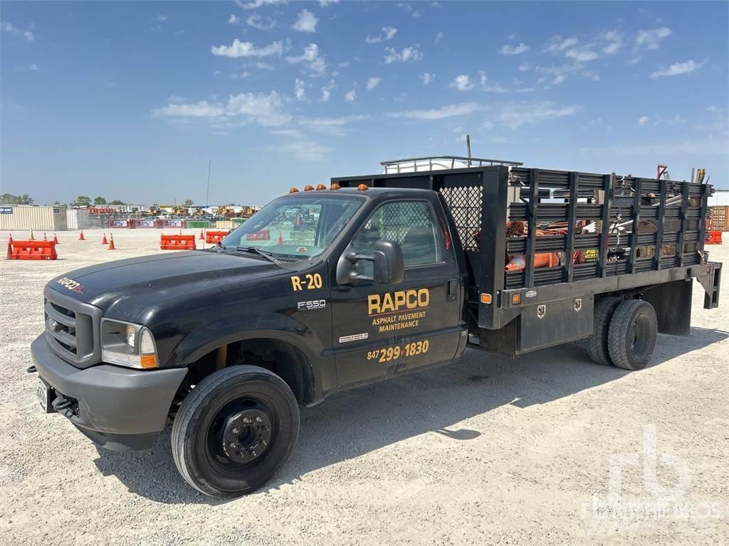 Ford F-550 Грузовики-платформы/боковая разгрузка