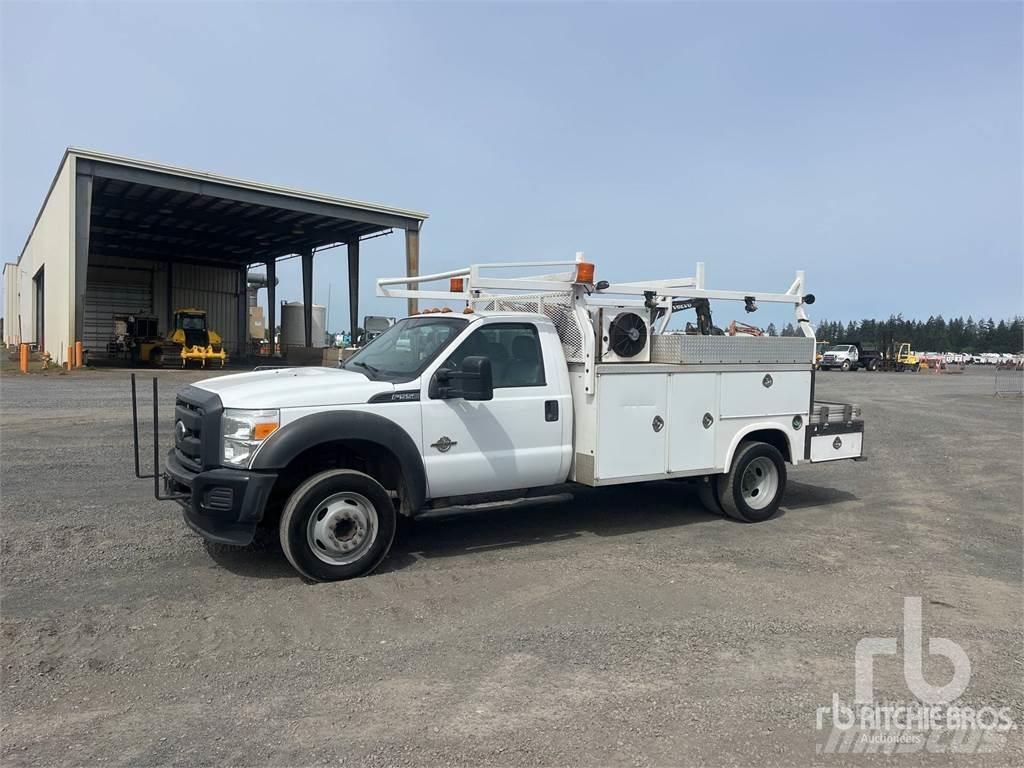 Ford F-550 Комбинированные дорожные машины
