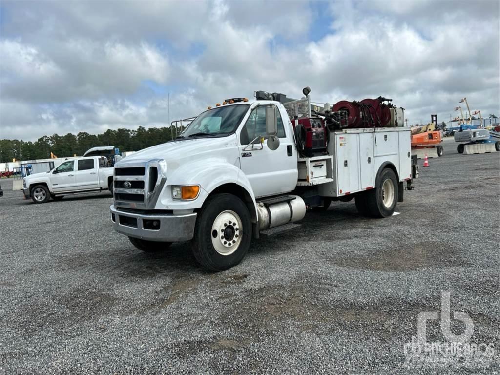 Ford F-750 Комбинированные дорожные машины