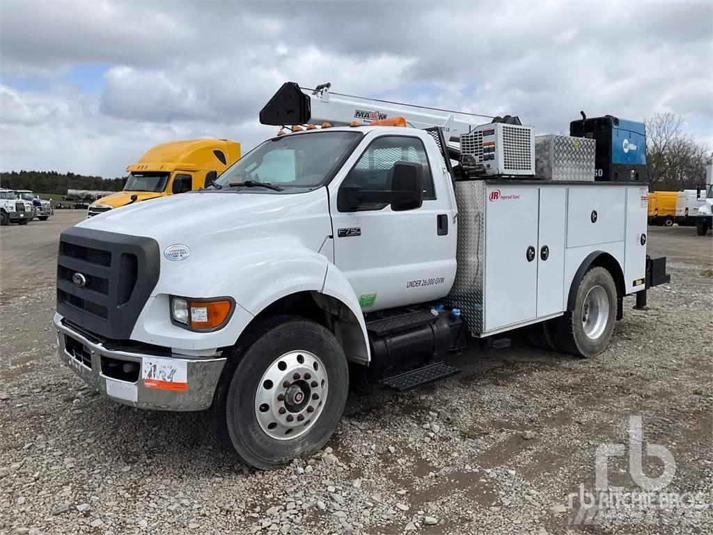 Ford F-750 Комбинированные дорожные машины