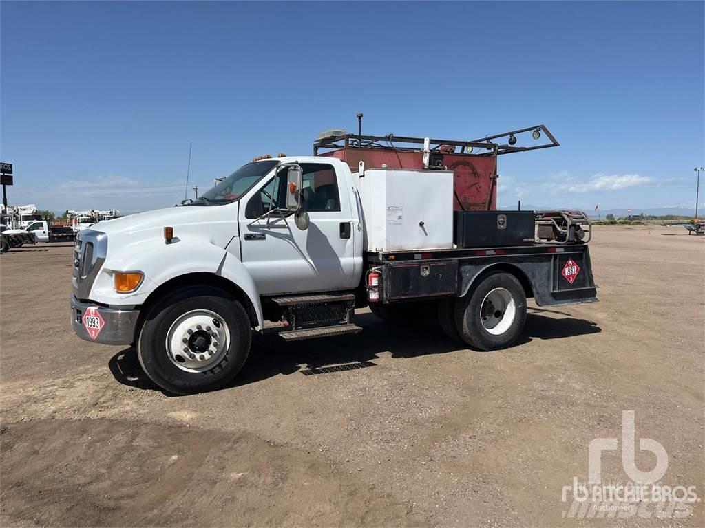Ford F-750 Грузовики-цистерны