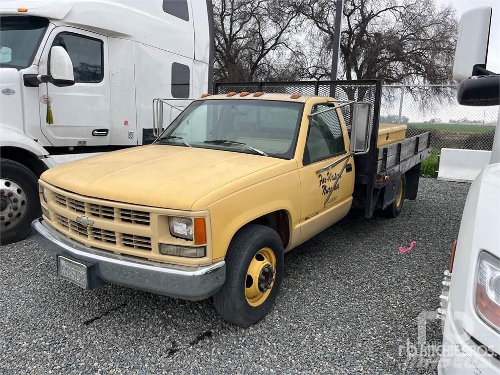 Ford F700 Грузовики-платформы/боковая разгрузка