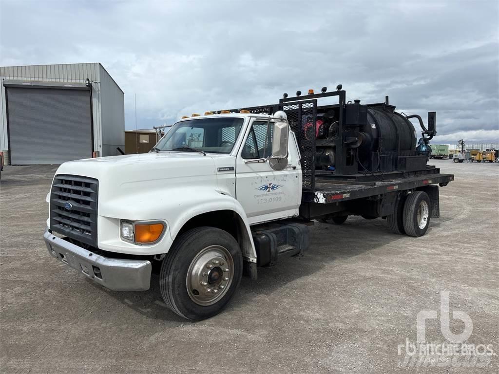 Ford F800 Автогудронаторы