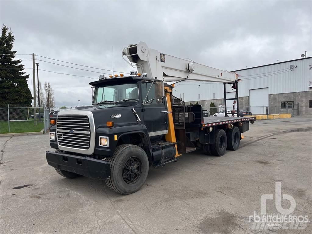 Ford L8000 Автомобильные краны