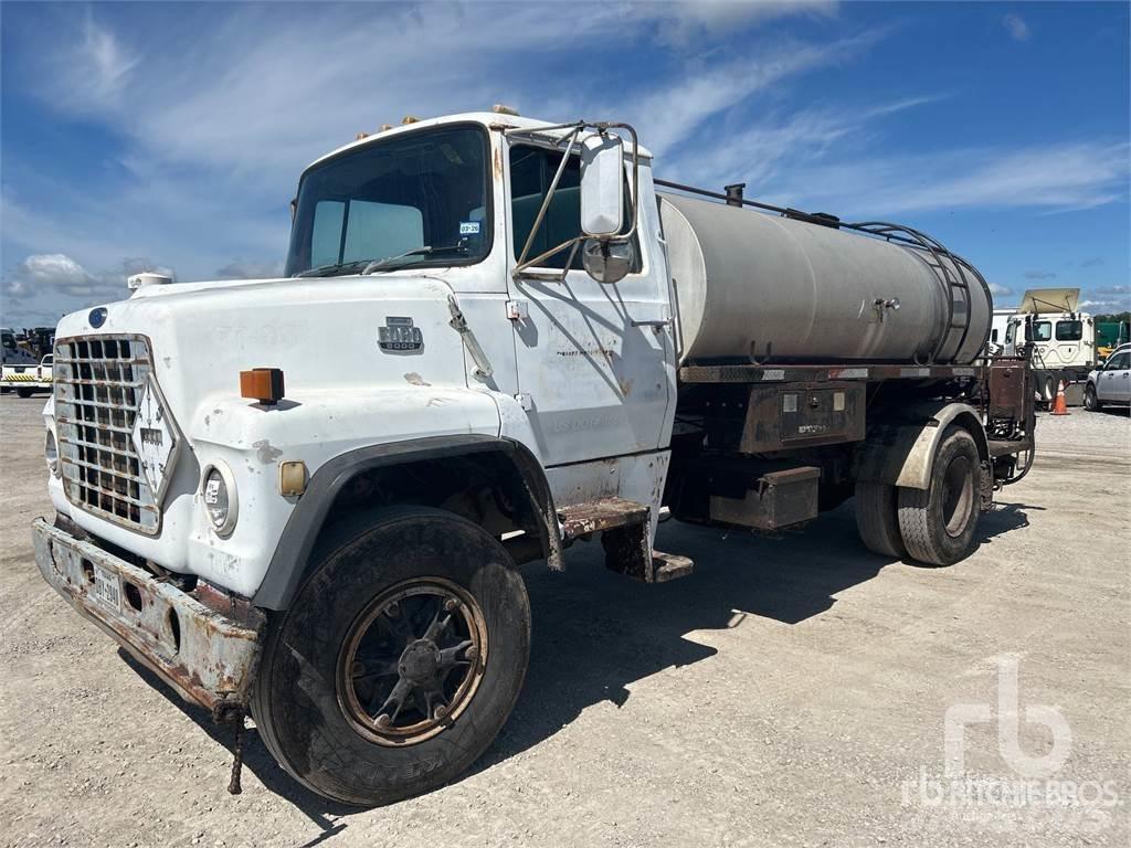 Ford LN8000 Автогудронаторы