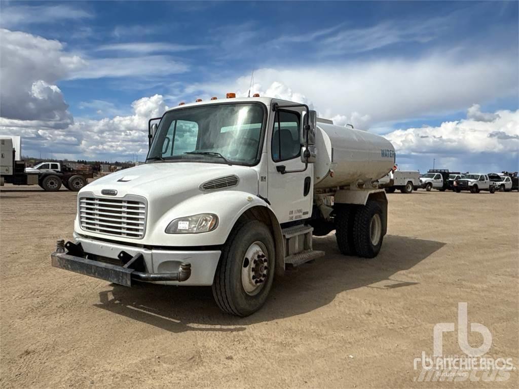 Freightliner M2 Поливочные машины