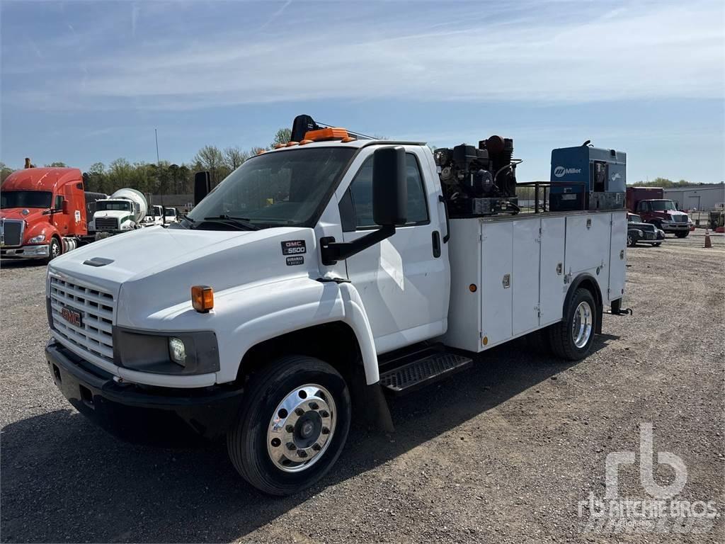 GMC C5500 Комбинированные дорожные машины
