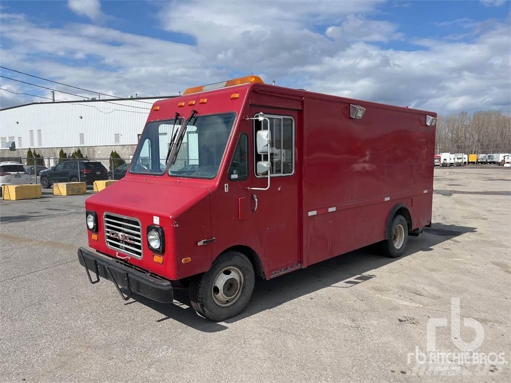 GMC P3500 Изотермический фургон