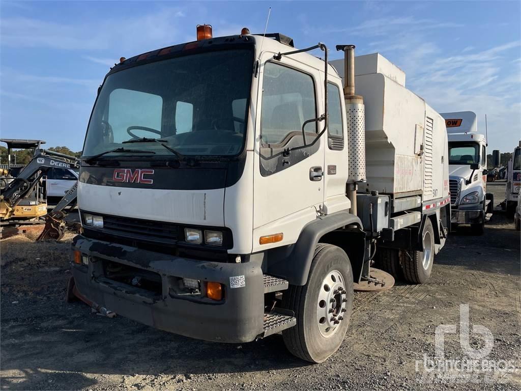 GMC T7500 Уборочные машины