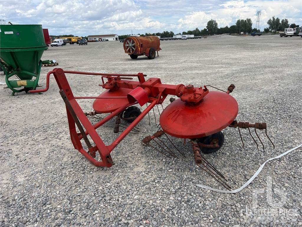  Hay Spreader Сельхозтехника - Другие