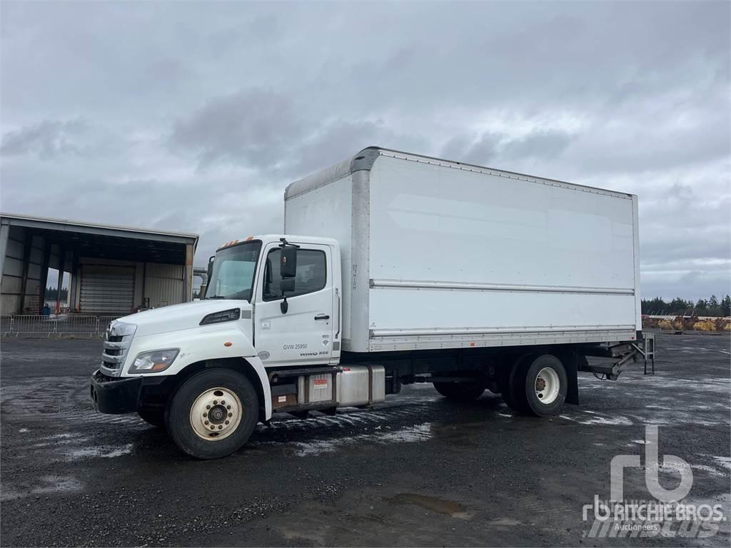 Hino 268 Изотермический фургон