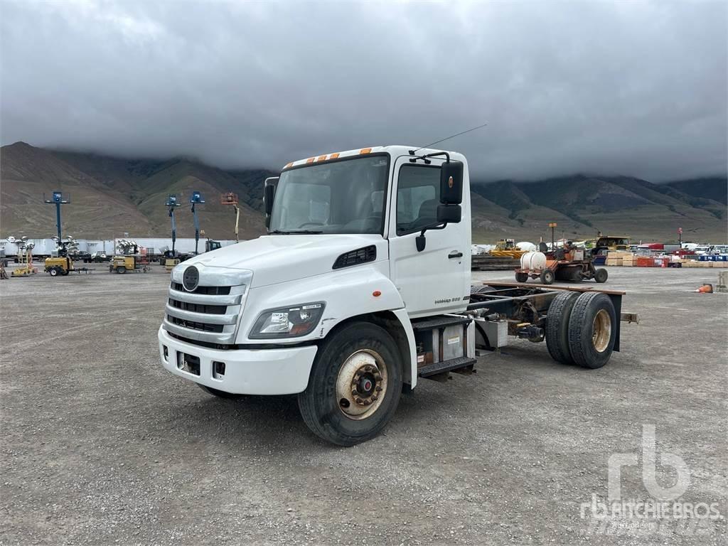 Hino 268 Шасси с кабиной