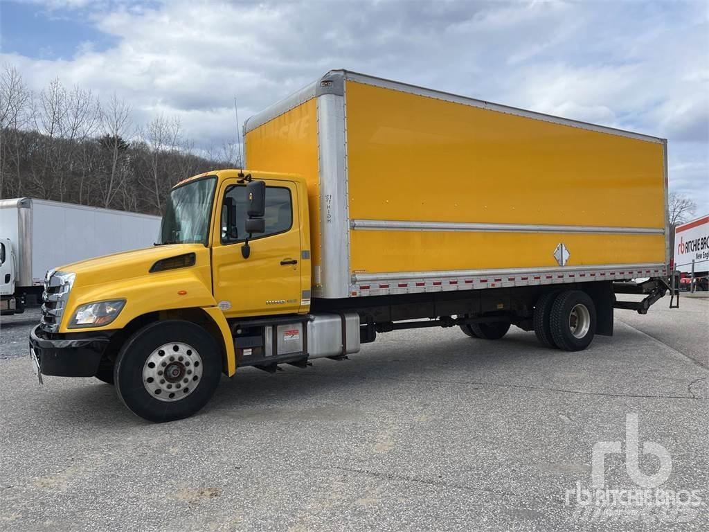 Hino 338 Изотермический фургон
