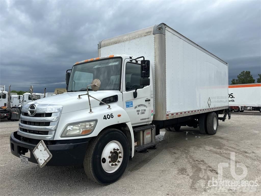 Hino 338 Изотермический фургон