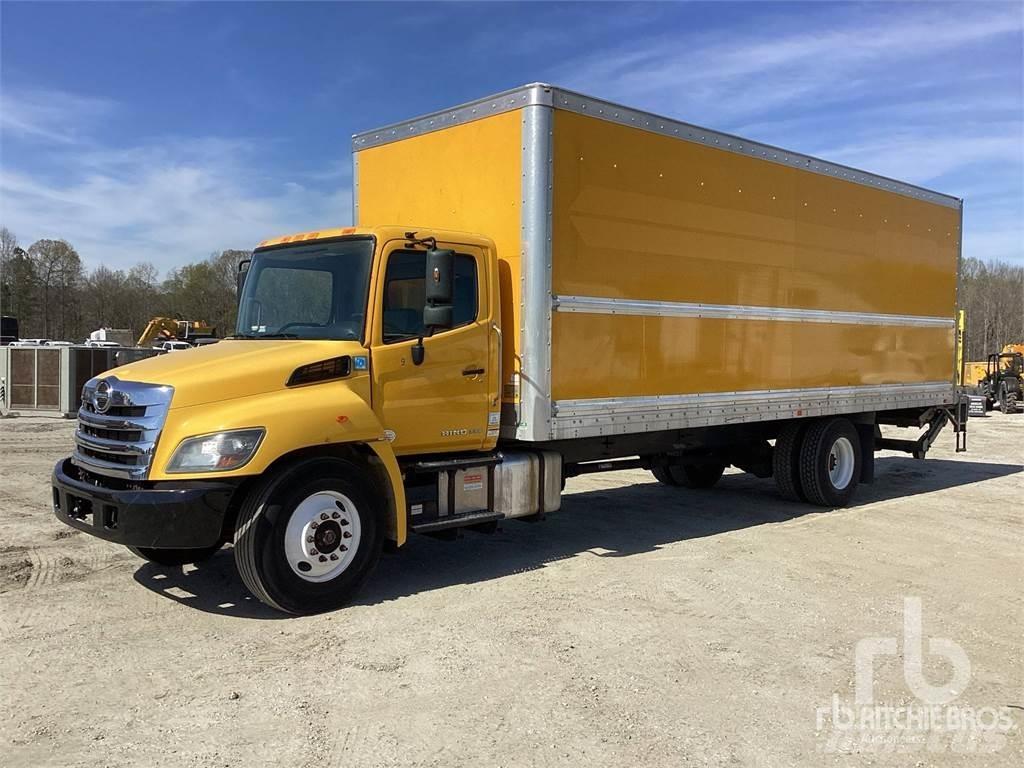 Hino 338 Изотермический фургон