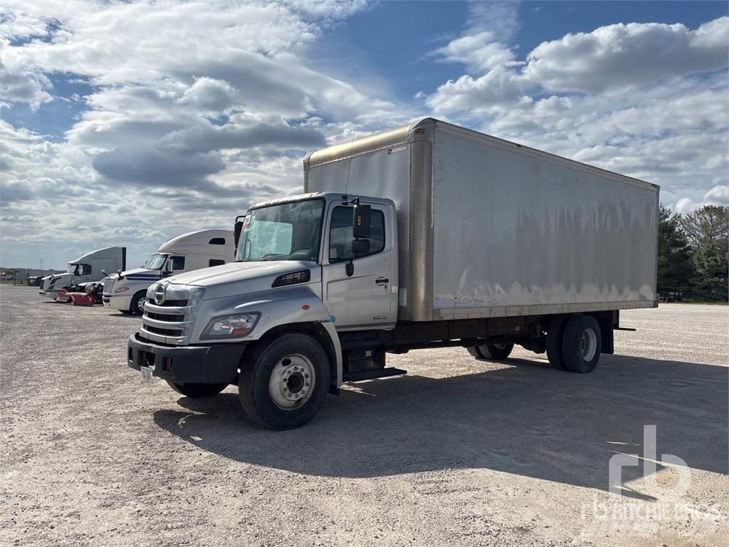 Hino 338 Изотермический фургон