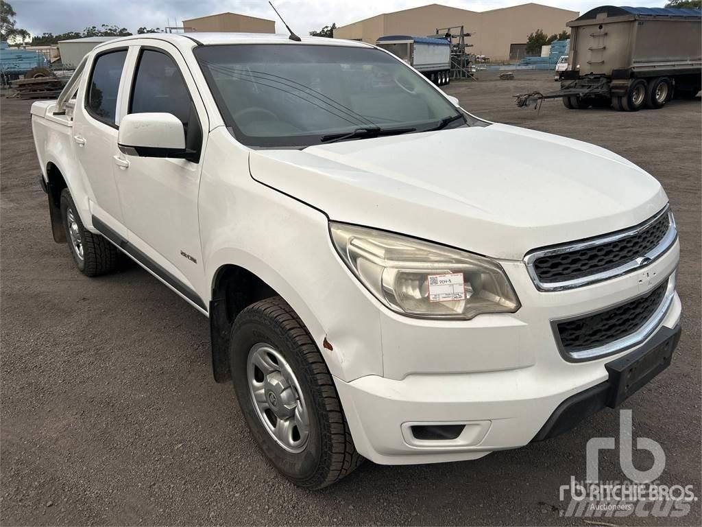 Holden COLORADO Бортовые фургоны
