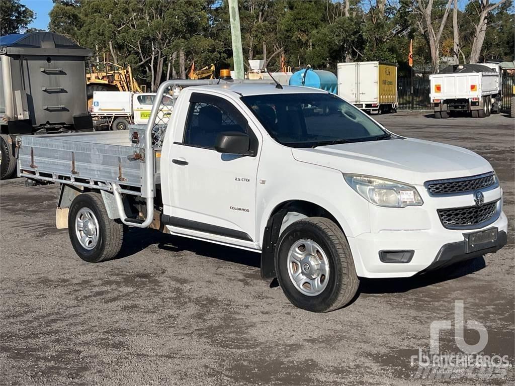 Holden COLORADO Бортовые фургоны