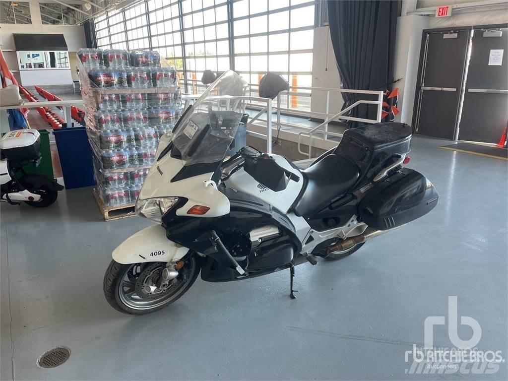 Honda ST1300 Легковые автомобили