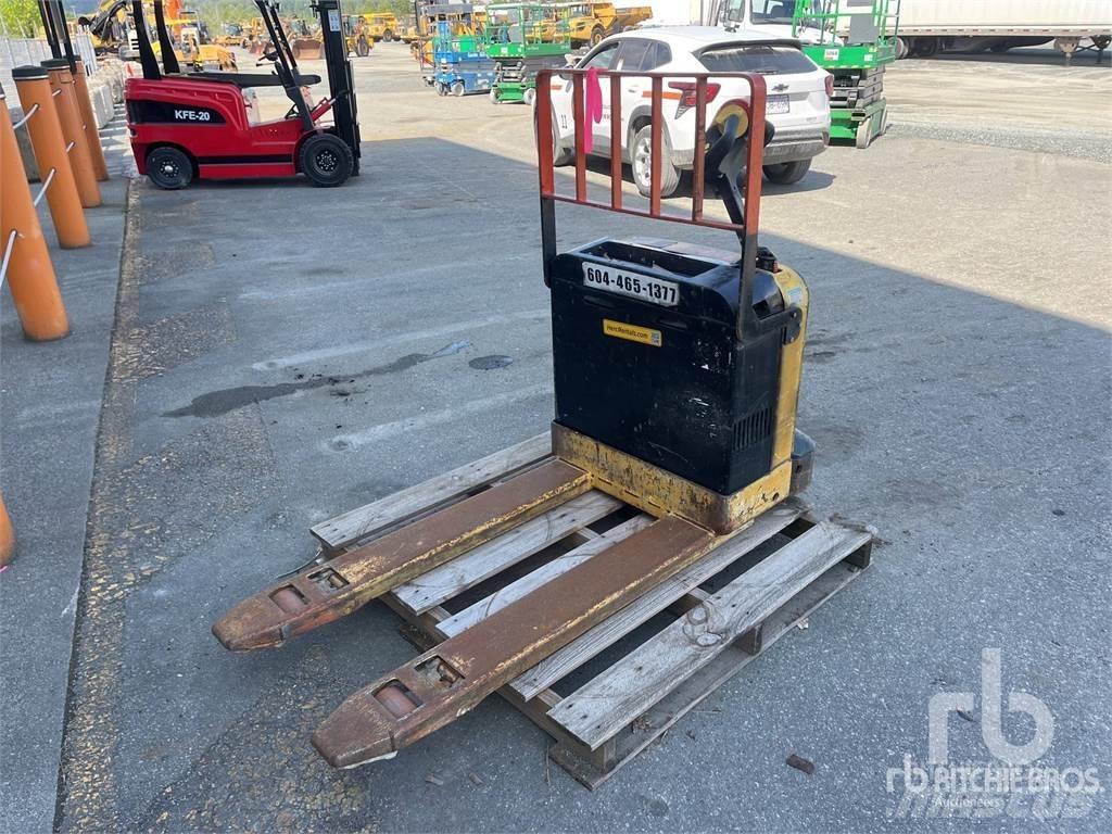 Hyster W40DZ Стеллажи складские