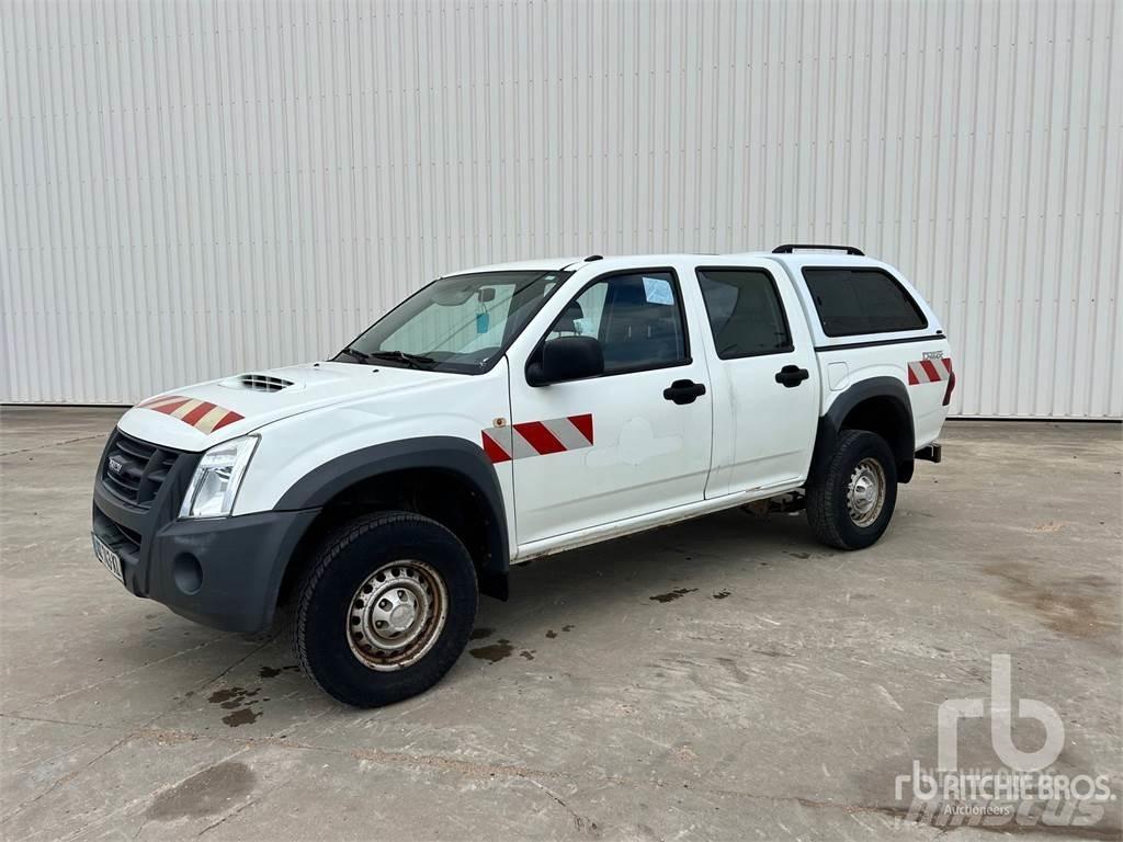 Isuzu D-MAX Бортовые фургоны