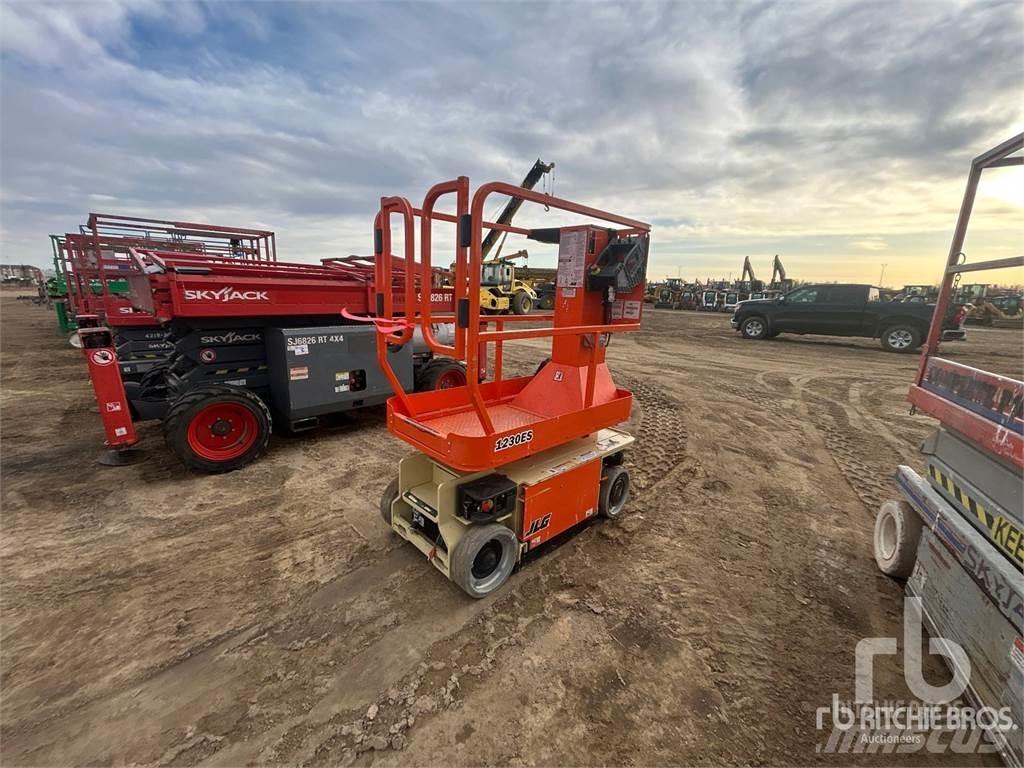 JLG 1230ES Коленчатые подъемники