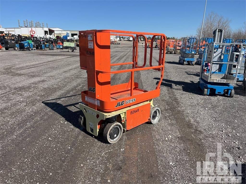 JLG 1230ES Коленчатые подъемники