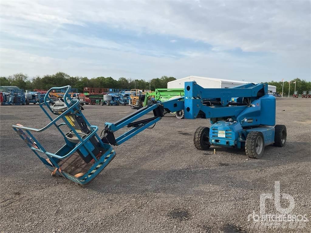 JLG M450AJ Коленчатые подъемники