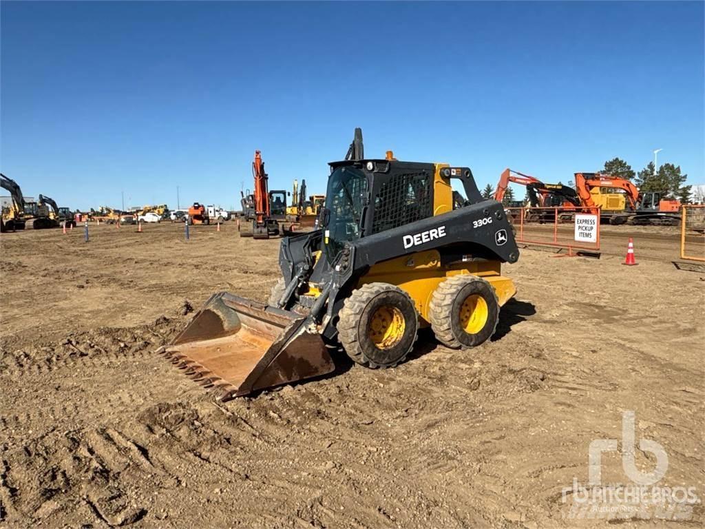 John Deere 330G Мини-погрузчики