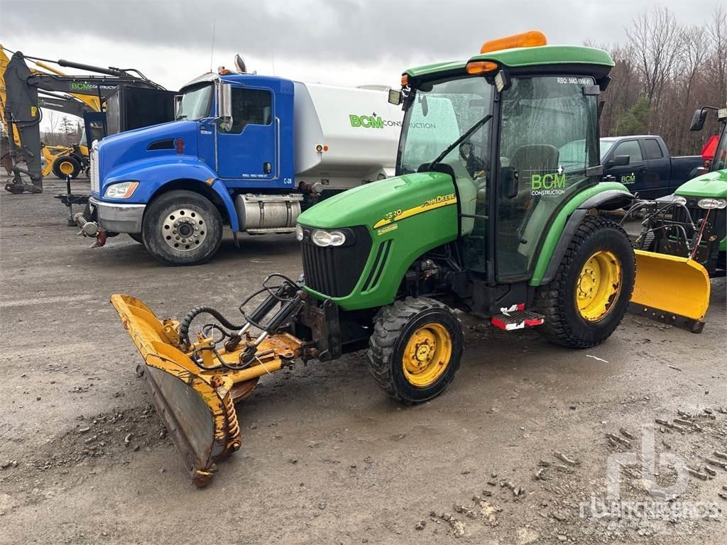 John Deere 3320 Коммунальные тракторы