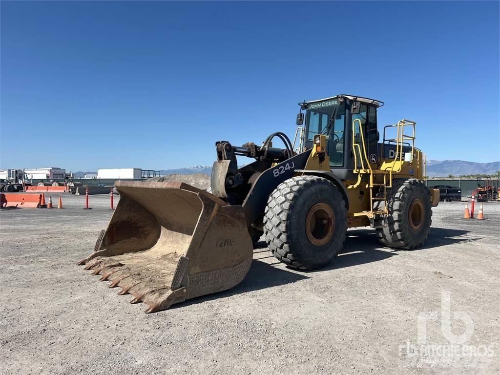 John Deere 824J Фронтальные погрузчики