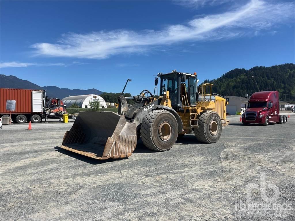 John Deere 824K Фронтальные погрузчики